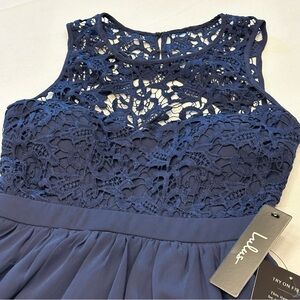 Lulu’s Lace Fitted Bodice Gathered Pleat Skirt Navy Blue Short Dress Size XS NWT